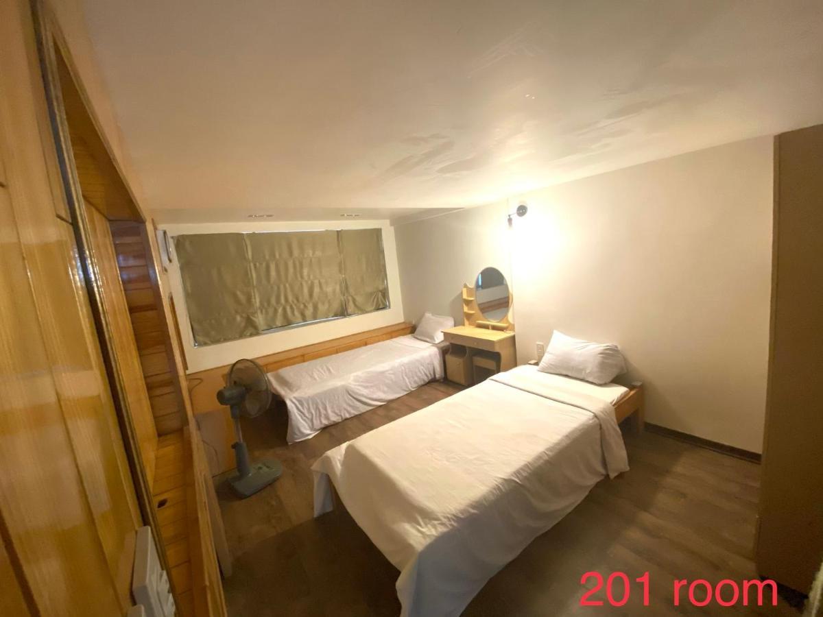 Backpacker Apartment *